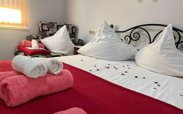 Guest house Abkhazian courtyard