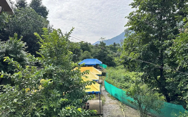 The Gazzaar Riverside camp