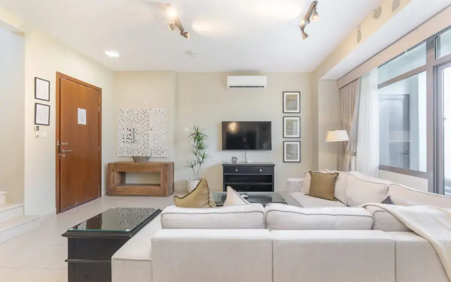 Elegant Villa Escape Perfect for Families - Villas_and_Bungalows in ดูไบ - Photo 2