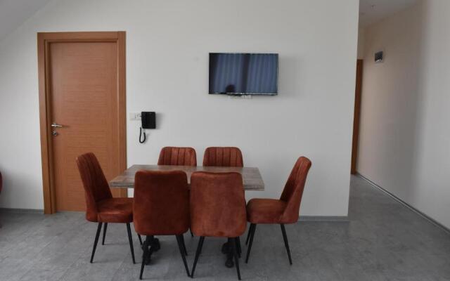 Mia Suite