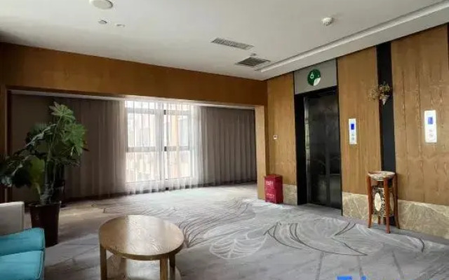 Xiyue Hotel (Zhengzhou east station store)