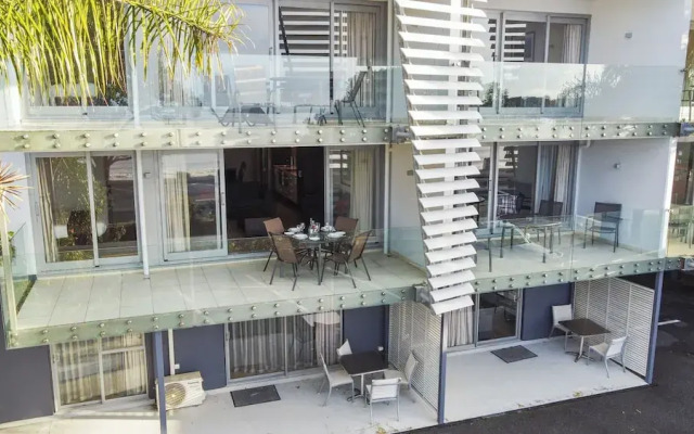 Paihia Beach Front 1 bedroom Apartment