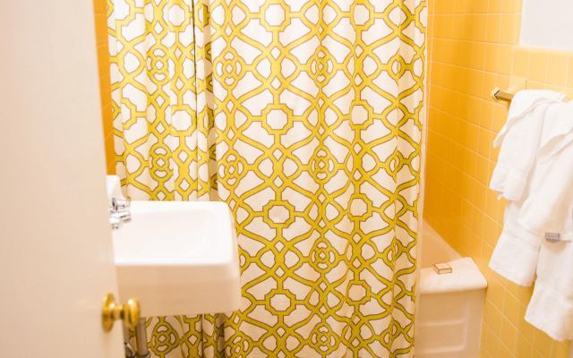 Providence Manor House Bed & Breakfast