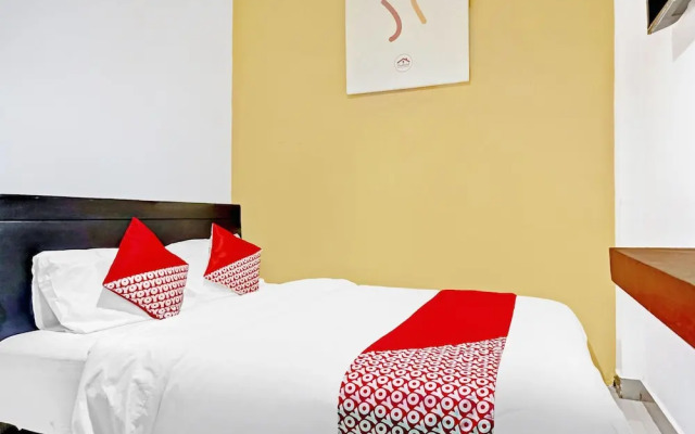 Super OYO 90692 Point Hostel
