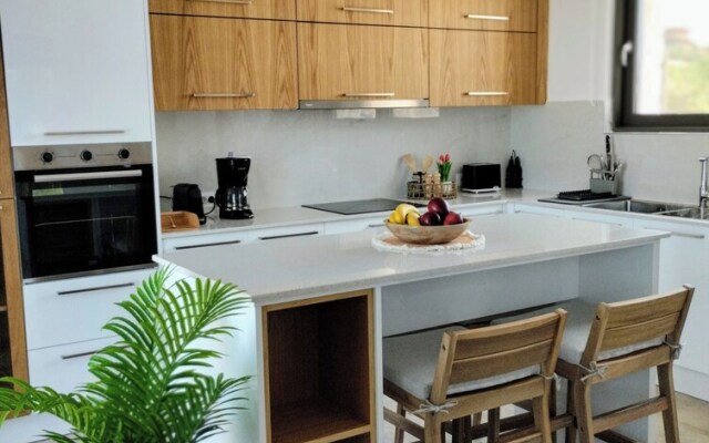 Oinolithos Luxury Villas