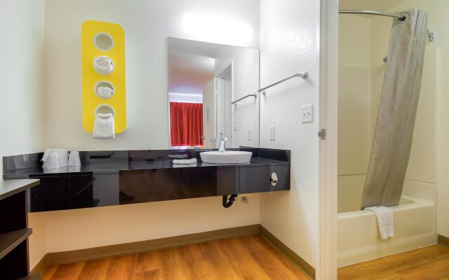 Motel 6 San Diego, CA - Hotel Circle - Mission Valley