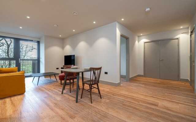Smart North London Apartment