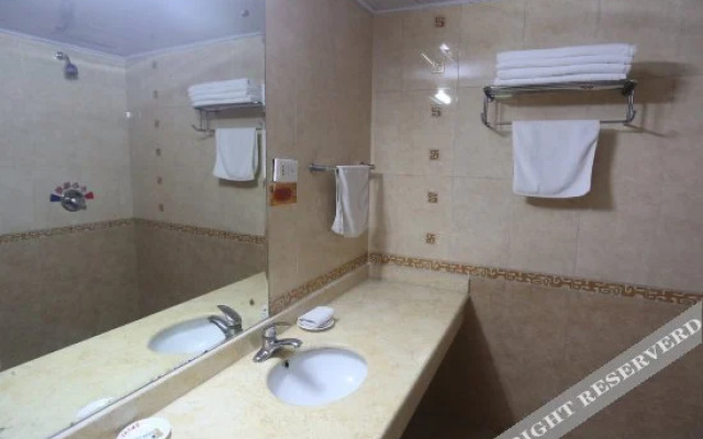 Tianhe Hotel