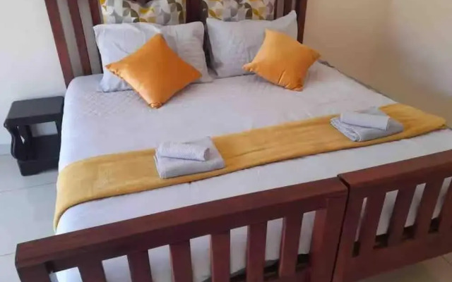 Manacomfy - 14bed House - 4 Baths - Victoria Falls