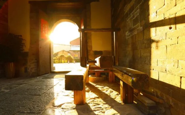 Tea Man Station 3 Fuqian Building 1906 Tulou Homestay