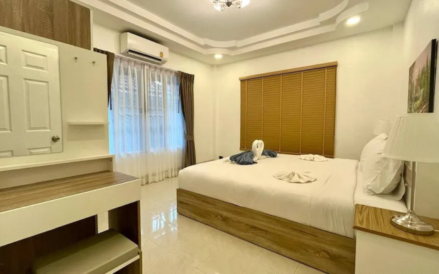 Valley 40 - 2 bdr Private Villa Near Phuket Town