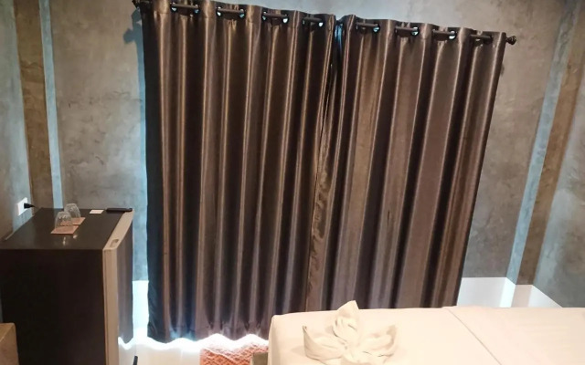 Lopburi Palm Resort