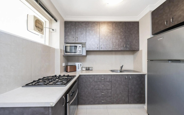 Studio 3 - ground floor Fremantle apartment