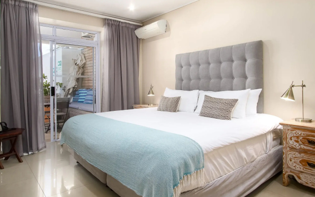 Sea Castle Hotel Camps Bay