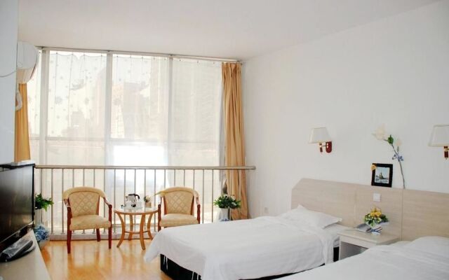 Qingdao Xiaogangwan Business Hotel