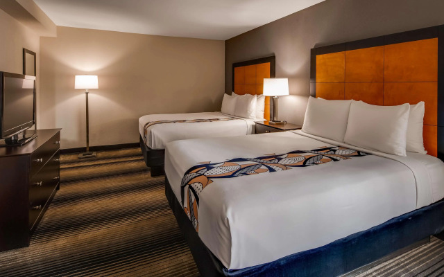 La Quinta Inn & Suites by Wyndham Chicago - Lake Shore