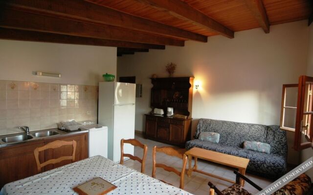 La Liscia e Villa Ange Canale