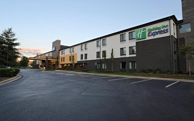 Holiday Inn Express Brentwood South - Cool Springs, an IHG Hotel