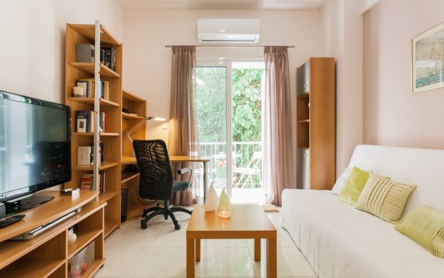 Central Apartment at Plaka 1 bed for 2 pers