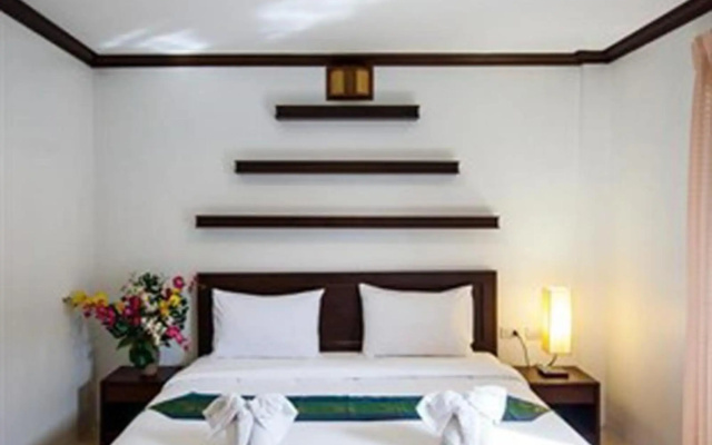 Triple Rund Place Hotel
