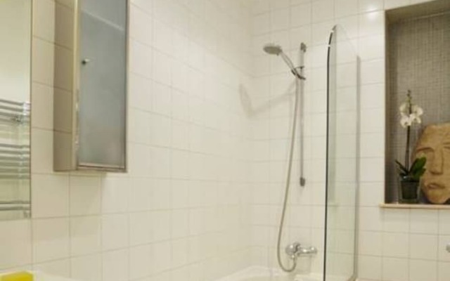 1 Bedroom Apartment Near St Paul's