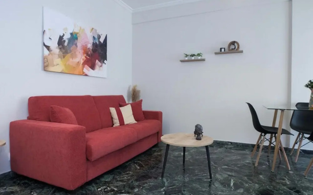 Modern 1 Bd Balcony Apt in Kato Patisia