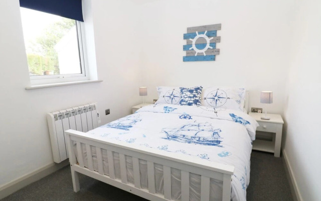 21 Llwyn Gwalch Estate