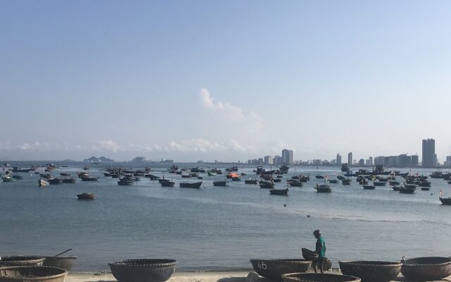 Tropical Forest Hostel & Apartments