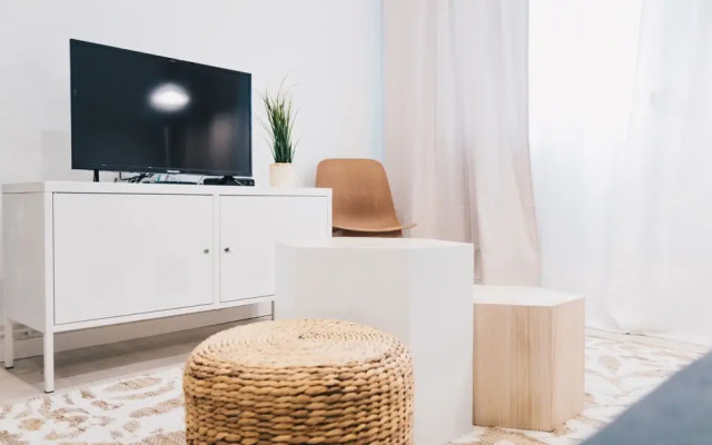 Altair by People Rentals