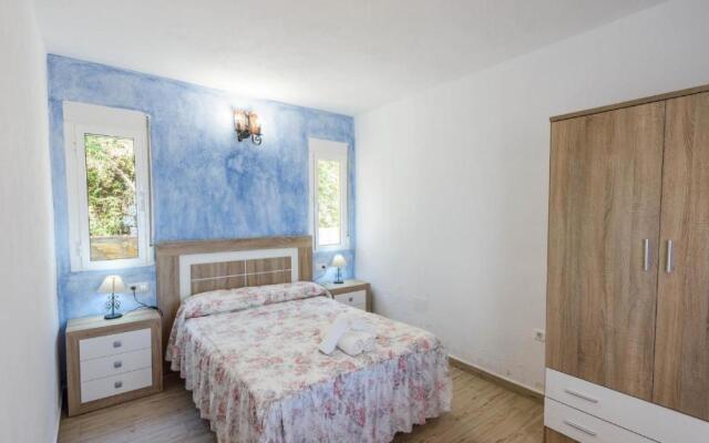 Cortijo La Encina Sayalonga by Ruralidays