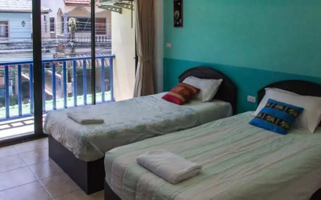 Patong Bay Guesthouse