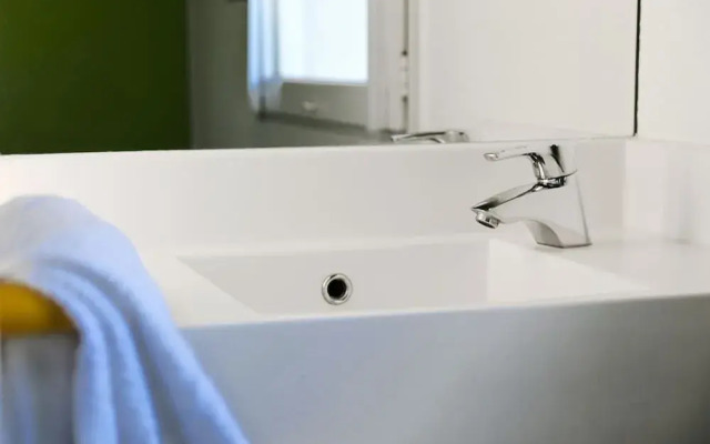 hotelF1 Orange Centre Échangeur A7 A9