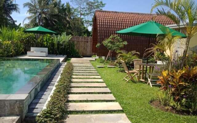 Kubu Selat Villa and Glamping