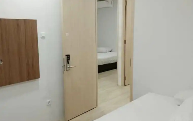 GoHome Harmoni Apartment
