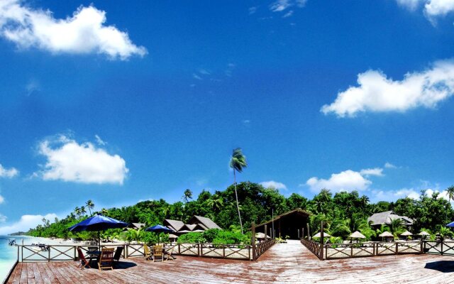 Wakatobi Patuno Diving & Beach Resort