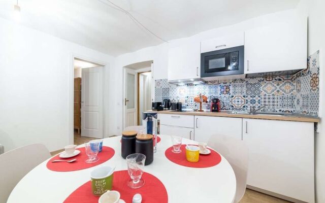 Domus Domi Barberini Sq