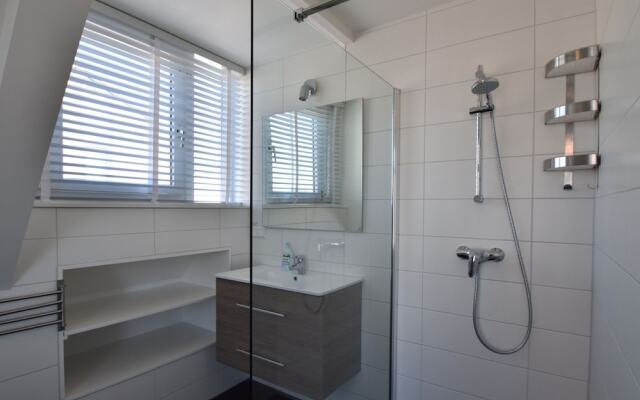 Elegant Studio Near Beach