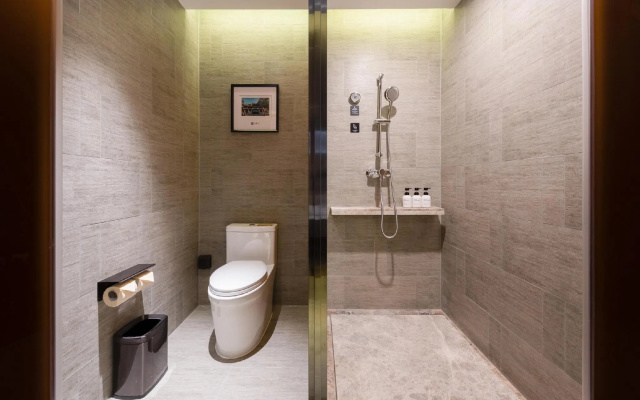 Atour Hotel (Zhongshan North Railway Station, V - Park Plaza)