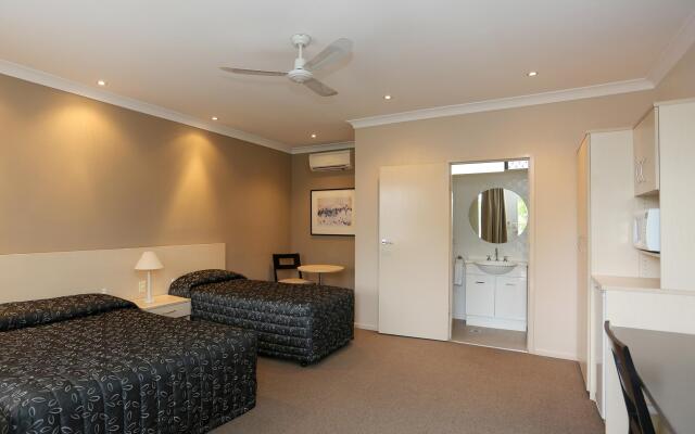 Cosmo Motel Adamstown