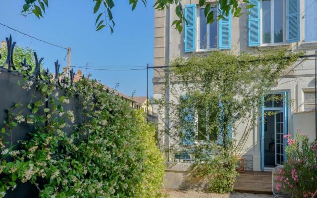 Charming house with terrace and garden in Avignon - Welkeys