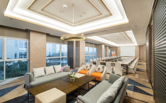 HARRIS Suites Puri Mansion