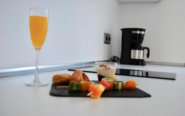 Broncemar Beach Suites Hotel