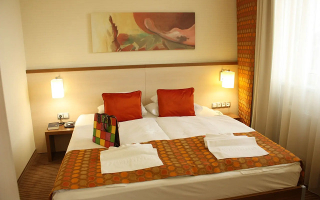Famulus Hotel