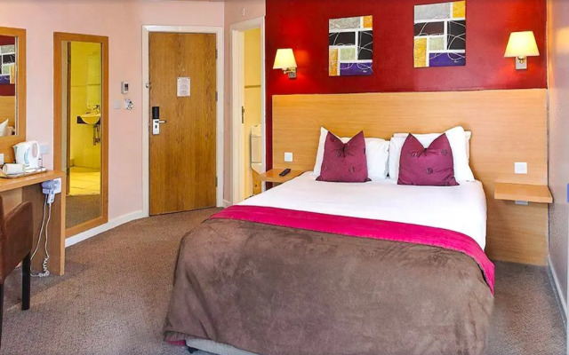 Luton Hotel