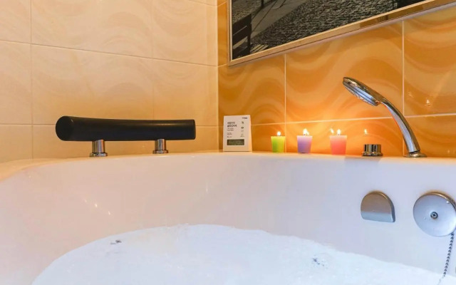 Zara Hotel Peace Square