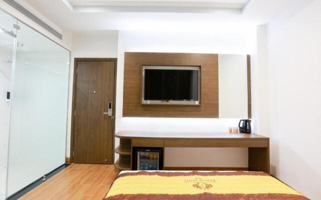 Prague Saigon Airport Hotel
