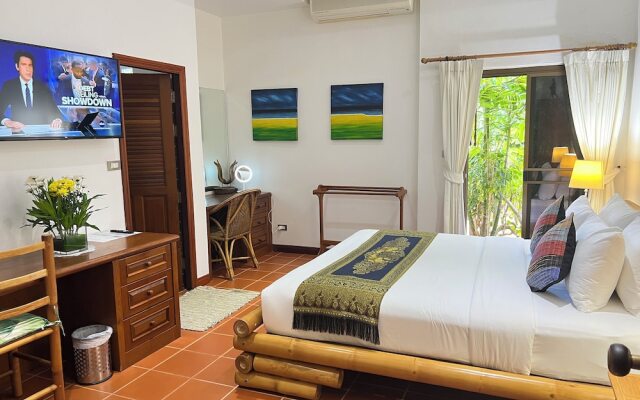 Luxury Four Bed Villa Jasmine, Infinity Pool, Full Staff , Chef and Breakfasts