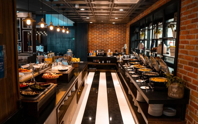 DoubleTree by Hilton Celaya