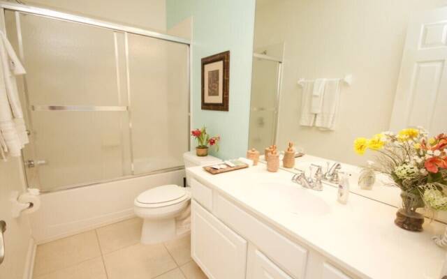 3 Bedroom Town Vista Cay Home