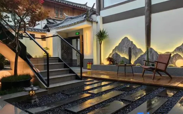 Lanqi Meiju Design Guesthouse (Zhongyi Market Mu's Mansion)